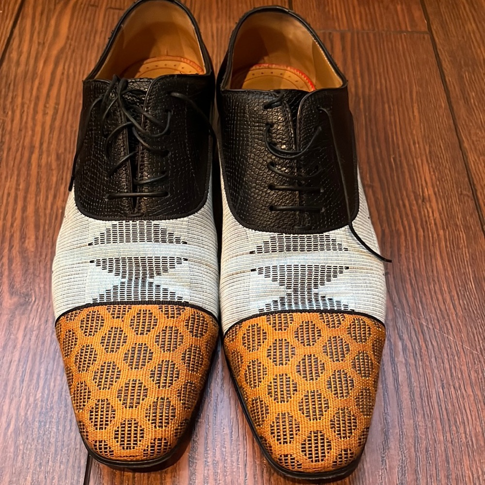 Christian Louboutin. European size 42 men. Box included